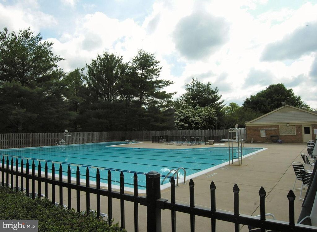 Image 60 of property listing at 18262 METZ DR, Germantown, MD 20874