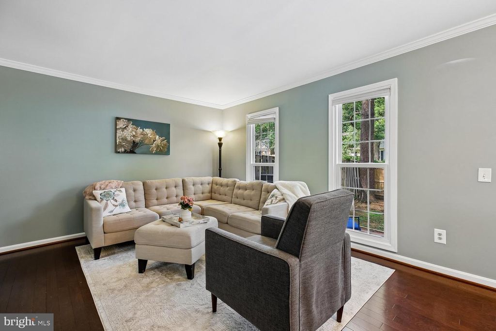 Image 7 of property listing at 18262 METZ DR, Germantown, MD 20874
