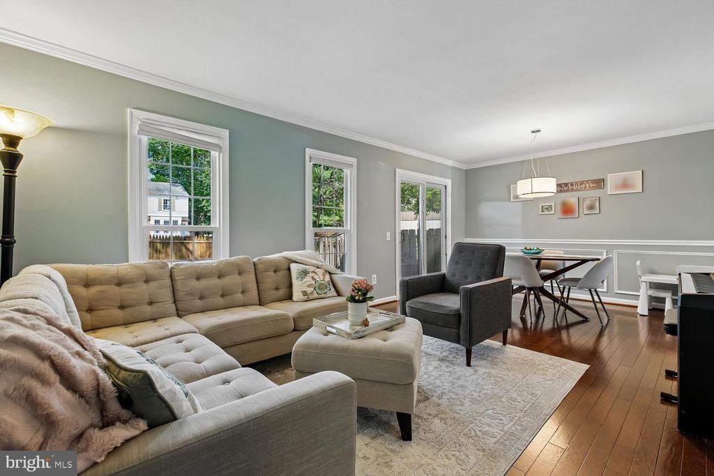 Image 9 of property listing at 18262 METZ DR, Germantown, MD 20874