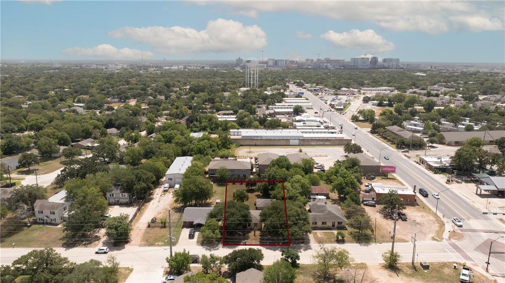107 Sulphur Springs Road, Bryan, TX 77801 — photo 2