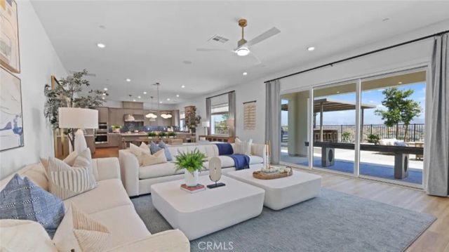 29610 Corte Ballenas, Valencia, CA 91354