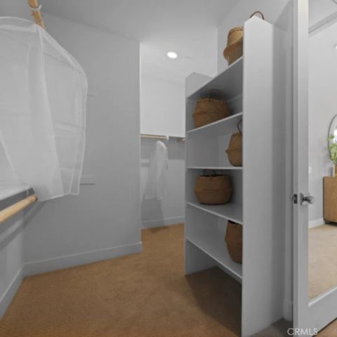 29610 Corte Ballenas, Valencia, CA 91354