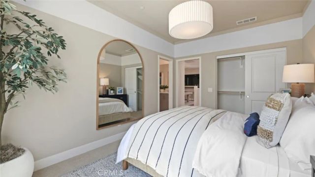 29610 Corte Ballenas, Valencia, CA 91354