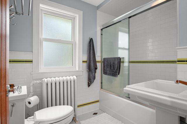 2132 Stanford Avenue, Saint Paul, MN 55105