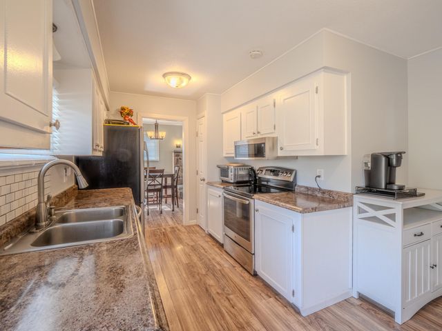 56 Burr Pond Road, Sudbury, VT 05733