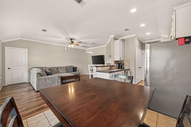 7002 Durango Creek Drive, Magnolia, TX 77354