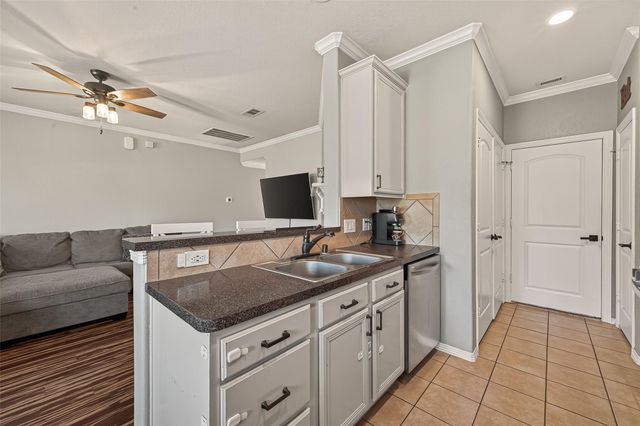 7002 Durango Creek Drive, Magnolia, TX 77354