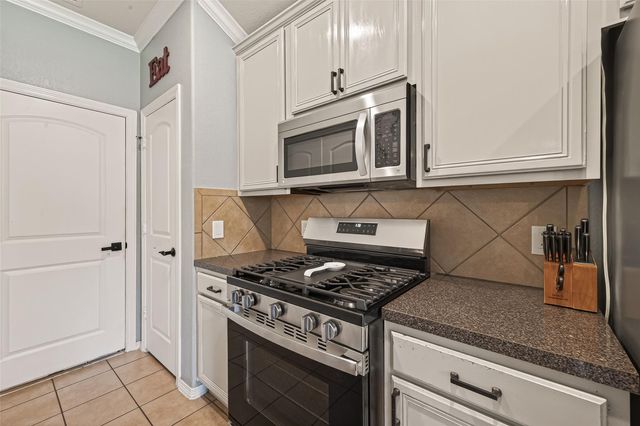 7002 Durango Creek Drive, Magnolia, TX 77354