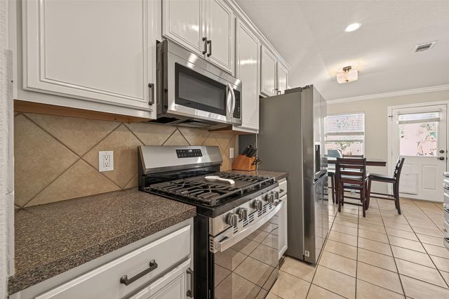 7002 Durango Creek Drive, Magnolia, TX 77354