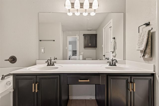 7002 Durango Creek Drive, Magnolia, TX 77354