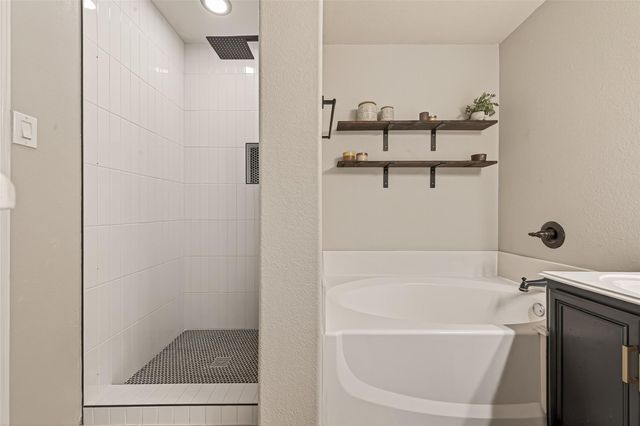 7002 Durango Creek Drive, Magnolia, TX 77354