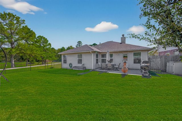 7002 Durango Creek Drive, Magnolia, TX 77354