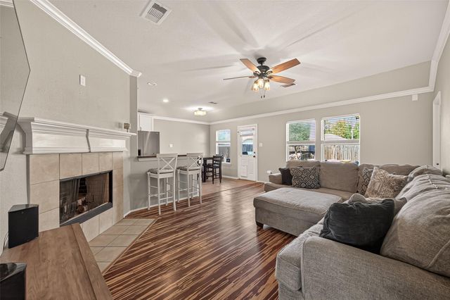 7002 Durango Creek Drive, Magnolia, TX 77354