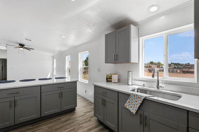 64 San Francisco Avenue, Los Lunas, NM 87031