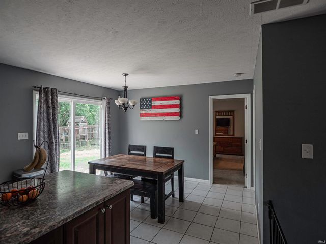 4535 Mayflower Drive, Evansville, IN 47711