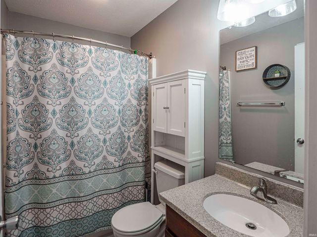 4535 Mayflower Drive, Evansville, IN 47711