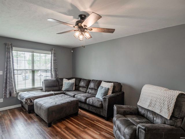 4535 Mayflower Drive, Evansville, IN 47711