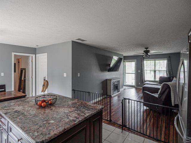 4535 Mayflower Drive, Evansville, IN 47711