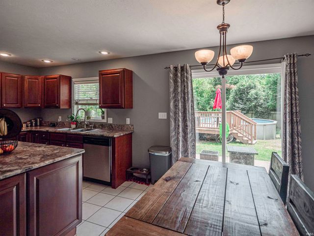 4535 Mayflower Drive, Evansville, IN 47711