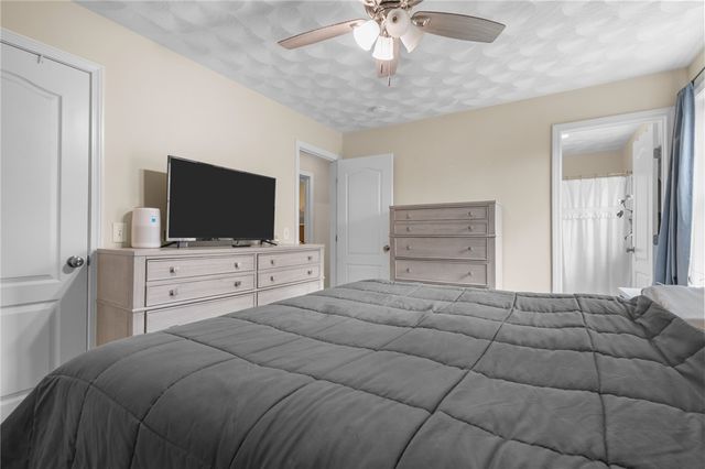 86 Bethel Street, Warwick, RI 02889