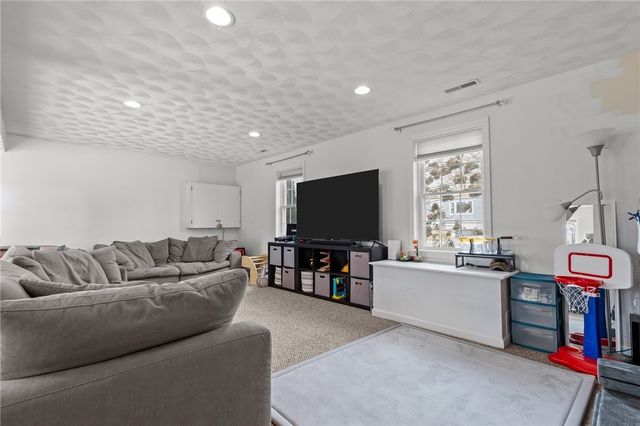 86 Bethel Street, Warwick, RI 02889