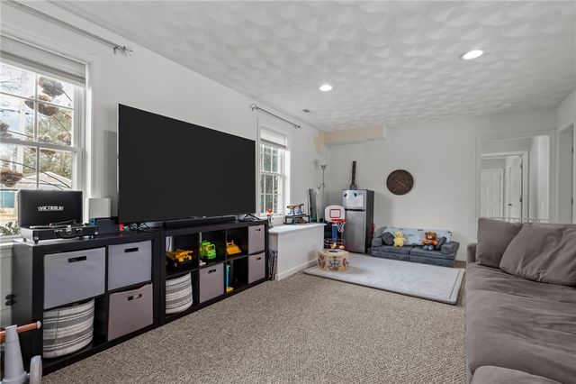 86 Bethel Street, Warwick, RI 02889