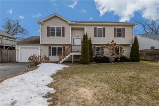 86 Bethel Street, Warwick, RI 02889