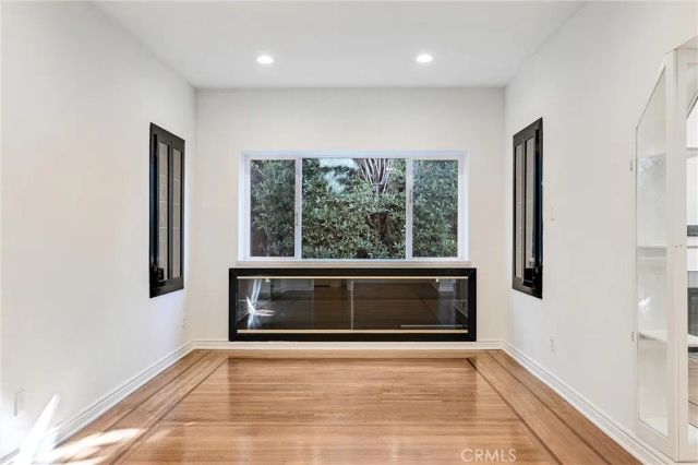 156 S Edinburgh Avenue, Los Angeles, CA 90048
