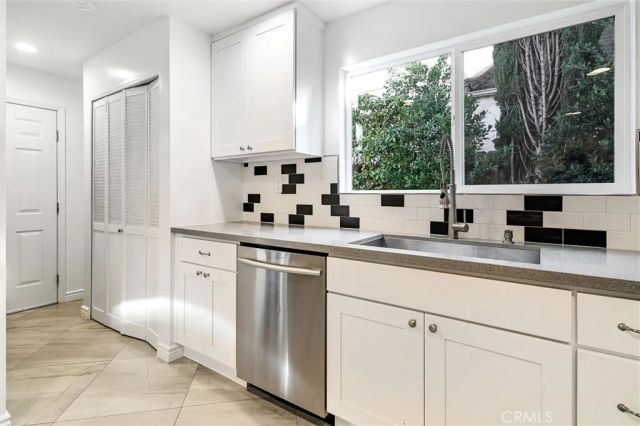 156 S Edinburgh Avenue, Los Angeles, CA 90048