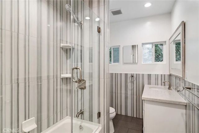 156 S Edinburgh Avenue, Los Angeles, CA 90048