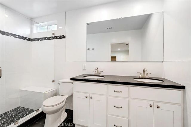 156 S Edinburgh Avenue, Los Angeles, CA 90048