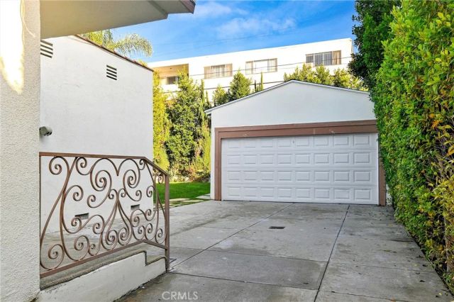 156 S Edinburgh Avenue, Los Angeles, CA 90048