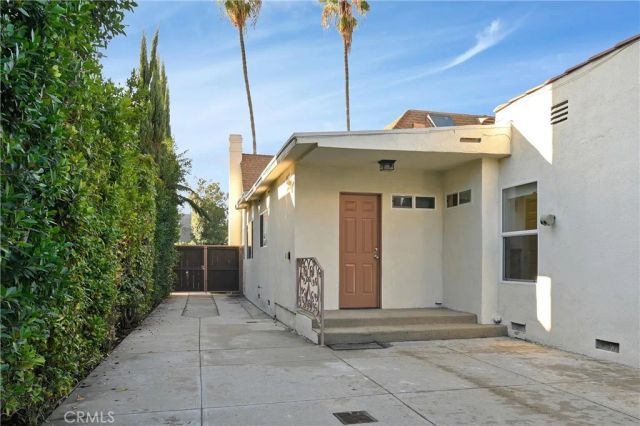 156 S Edinburgh Avenue, Los Angeles, CA 90048
