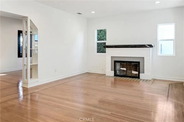 156 S Edinburgh Avenue, Los Angeles, CA 90048