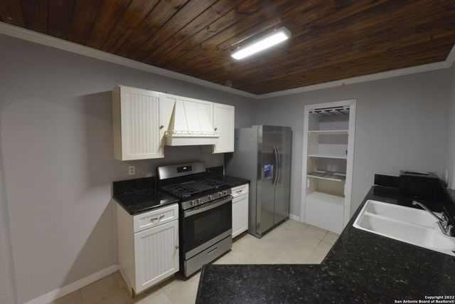 302 Artemis, San Antonio, TX 78218