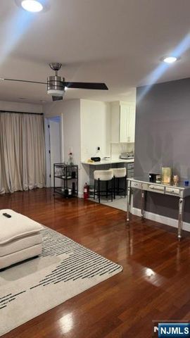 584 Anderson Avenue 2C, Cliffside Park, NJ 07010