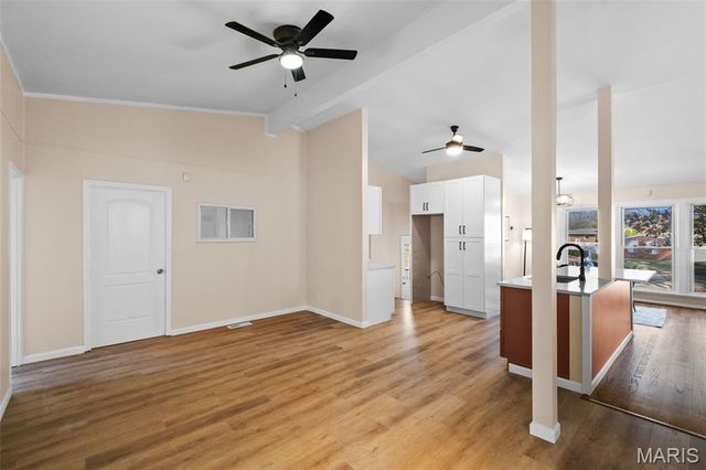 515 Crestvale Drive, Rock Hill, MO 63119