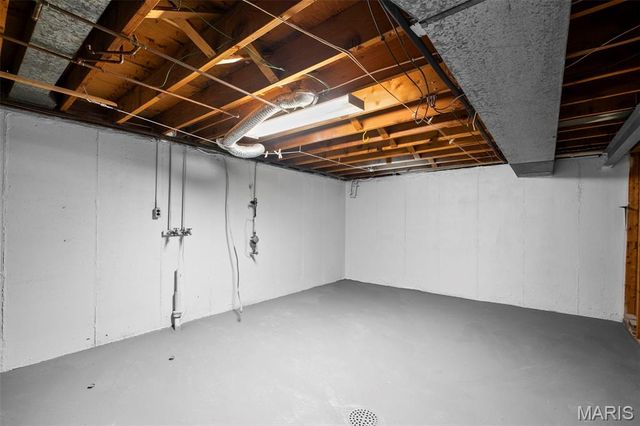 515 Crestvale Drive, Rock Hill, MO 63119