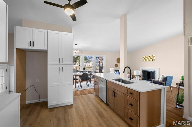 515 Crestvale Drive, Rock Hill, MO 63119