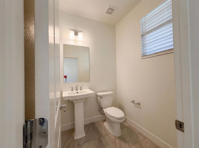 8778 Encore Way, Elk Grove, CA 95757