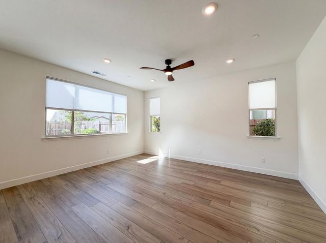 8778 Encore Way, Elk Grove, CA 95757