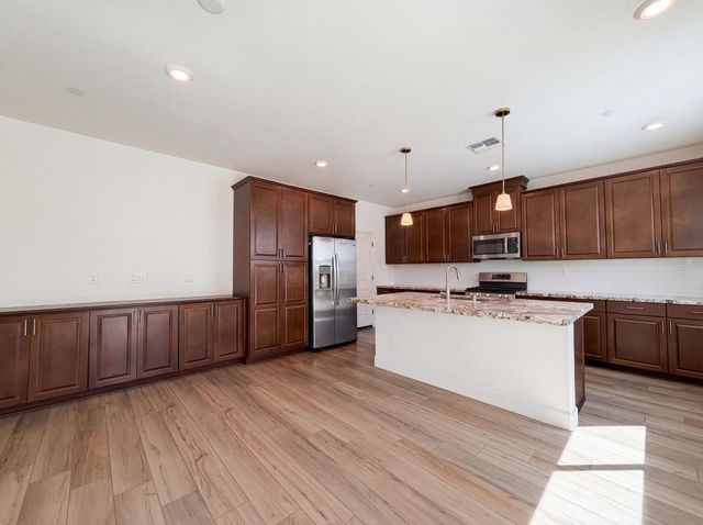 8778 Encore Way, Elk Grove, CA 95757