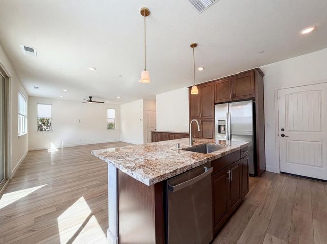 8778 Encore Way, Elk Grove, CA 95757