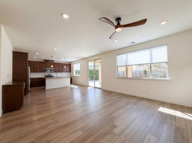 8778 Encore Way, Elk Grove, CA 95757