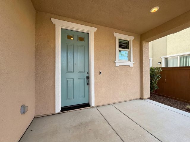 8778 Encore Way, Elk Grove, CA 95757