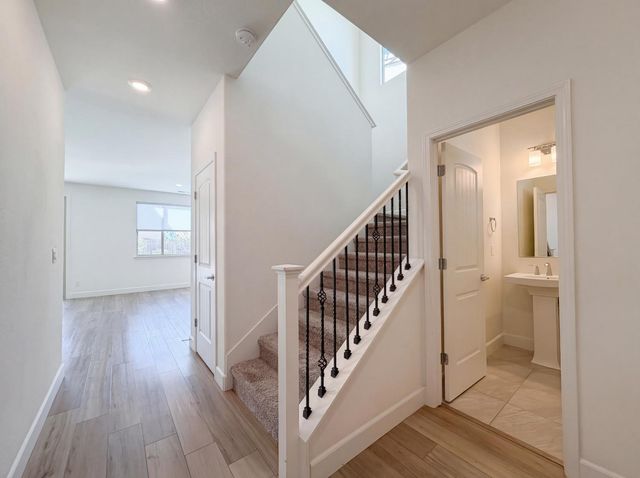 8778 Encore Way, Elk Grove, CA 95757