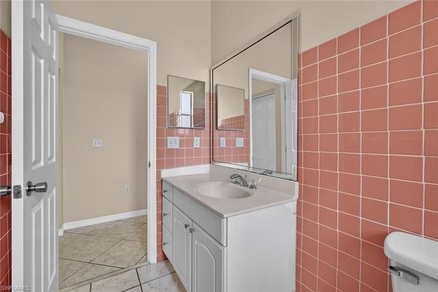 8044 San Carlos BLVD, Fort Myers, FL 33967