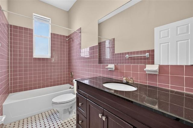 8044 San Carlos BLVD, Fort Myers, FL 33967