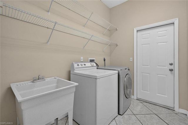 8044 San Carlos BLVD, Fort Myers, FL 33967
