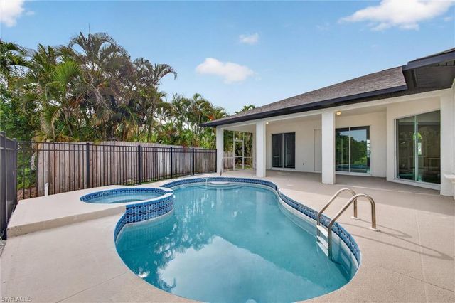 8044 San Carlos BLVD, Fort Myers, FL 33967
